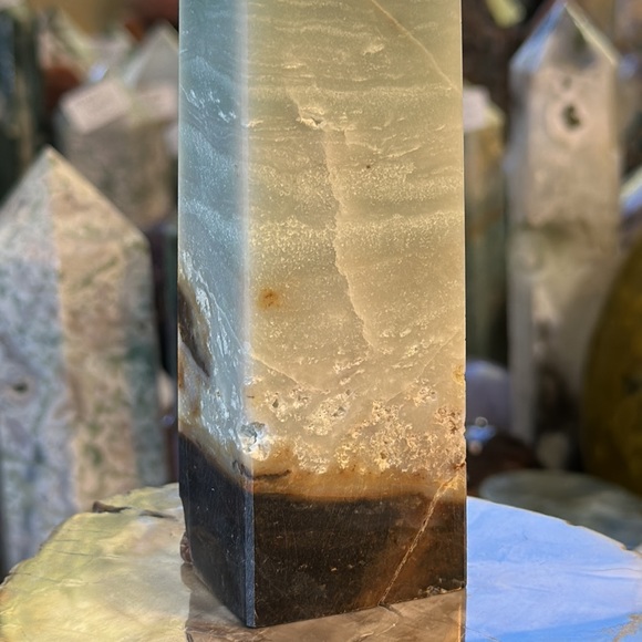 🔥SALE🔥 Caribbean Calcite 4 Sided Crystal Tower! - Picture 5 of 7